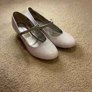 Nine West Girls' Patrece Mary Jane Pump White Patent/Silver Glitter Size 5 1/2